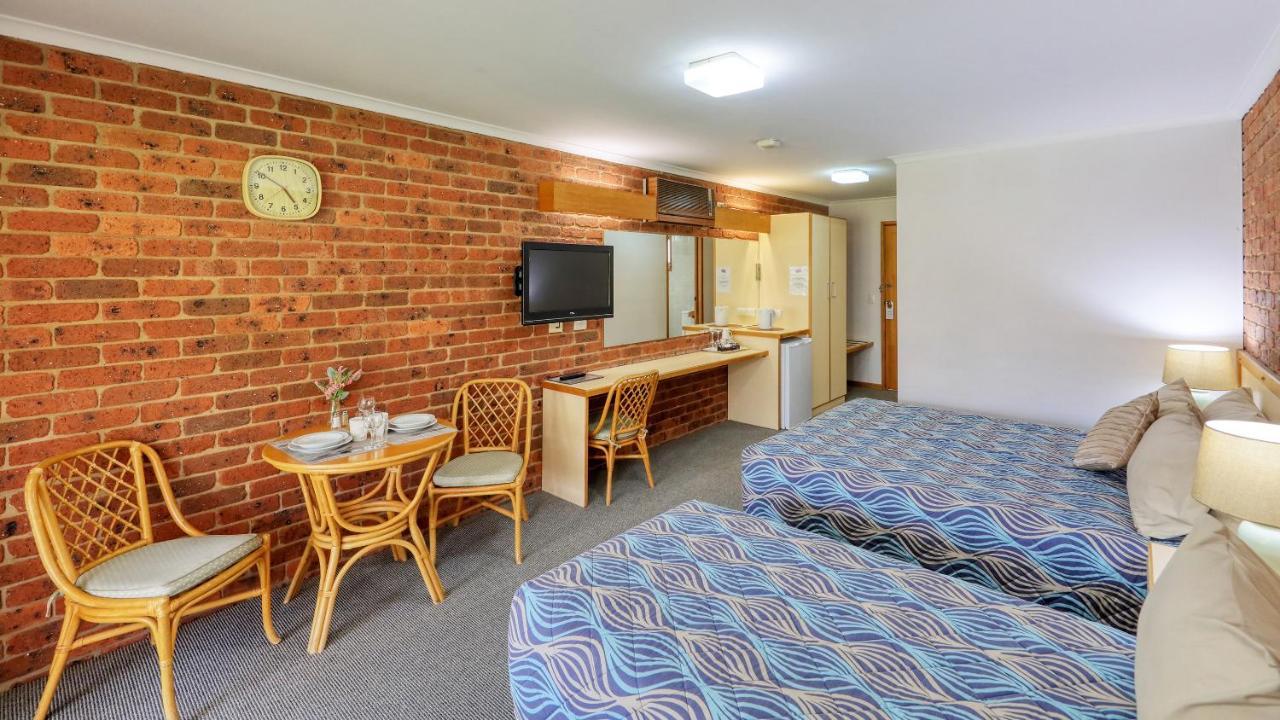 Tooleybuc Club Motor Inn エクステリア 写真